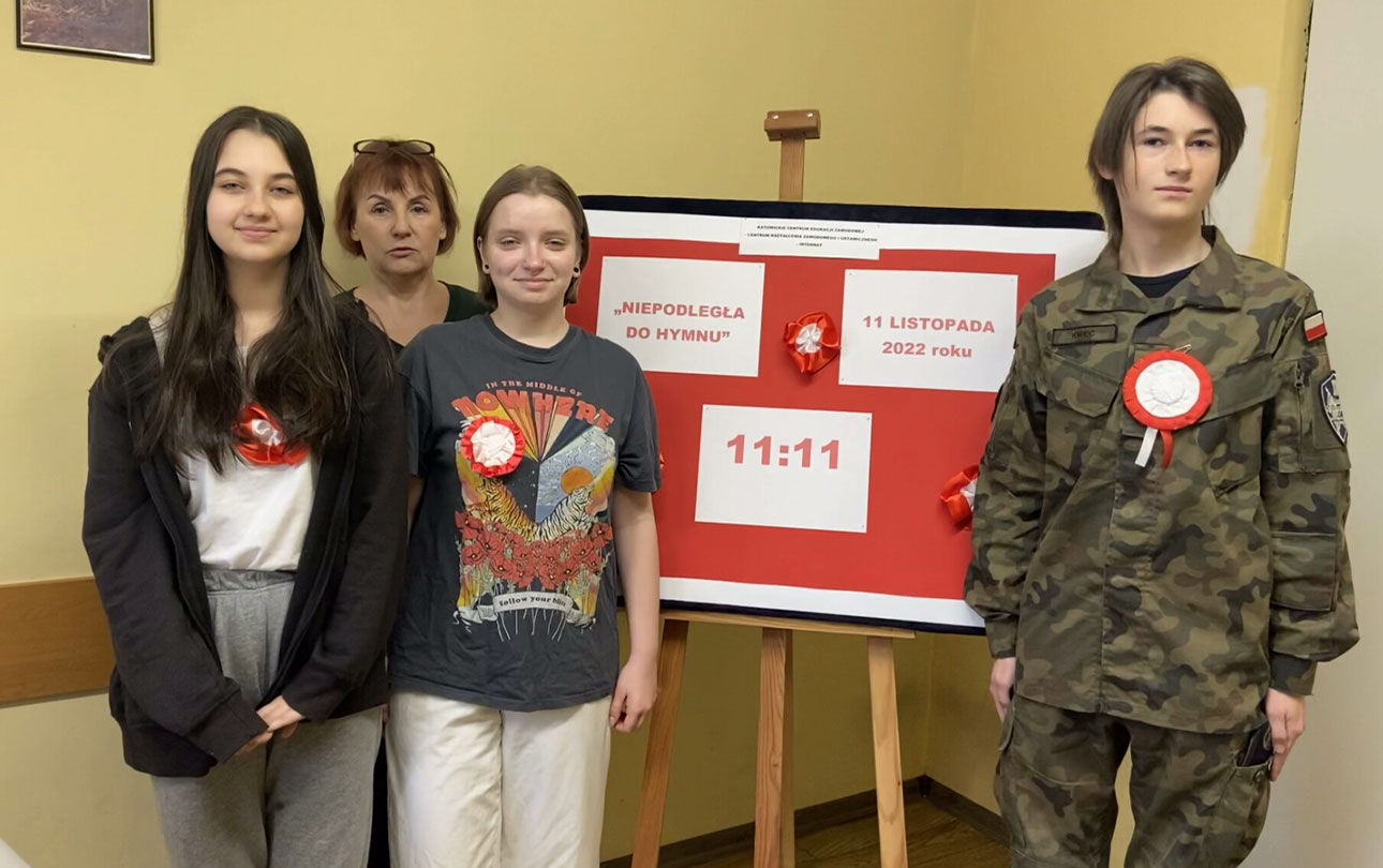 „Niepodległa do hymnu”